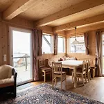 Chalet 1a '4 Jahreszeiten' Fahren Und Jacuzzi Mit Aussicht!