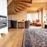 Chalet 1a '4 Jahreszeiten' Fahren Und Jacuzzi Mit Aussicht!
