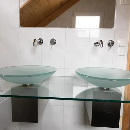 Dağ evi 1a '4 Jahreszeiten' Fahren Und Jacuzzi Mit Aussicht! Bad Sankt Leonhard im Lavanttal