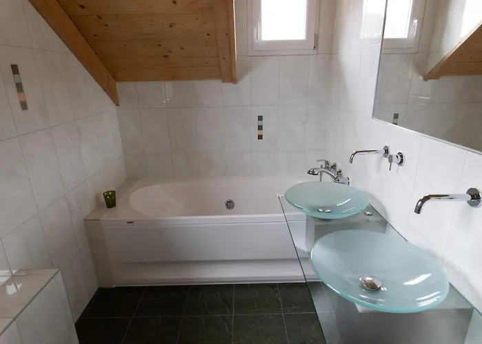 Chalet 1a '4 Jahreszeiten' Fahren Und Jacuzzi Mit Aussicht! Bad Sankt Leonhard im Lavanttal